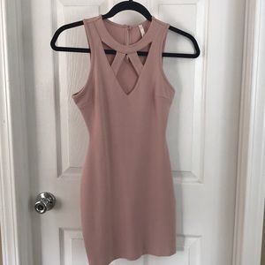 Slim baby pink dress